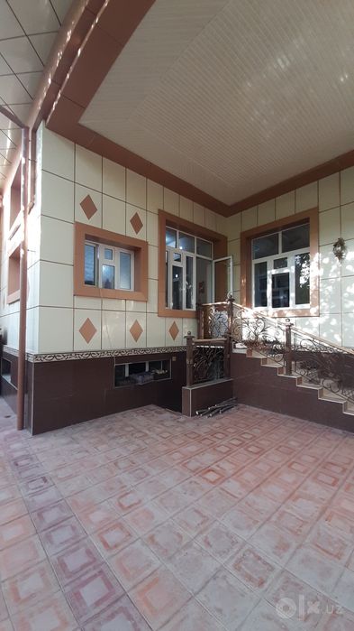 Hovli srochna sotiladi