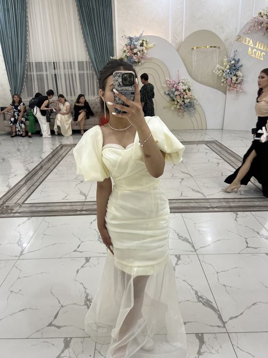 вечернее платье.