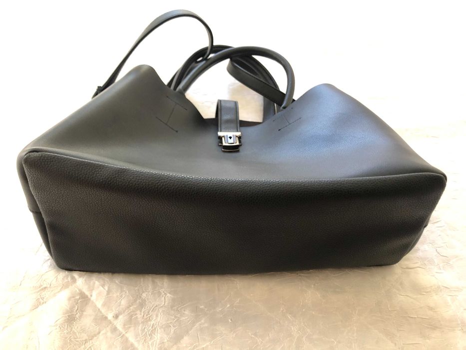 Дамска черна кожена чанта