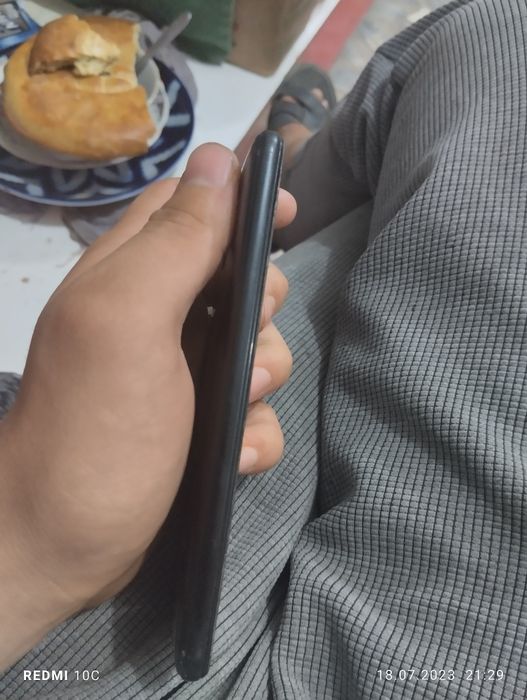 Artel telefon sotiladi