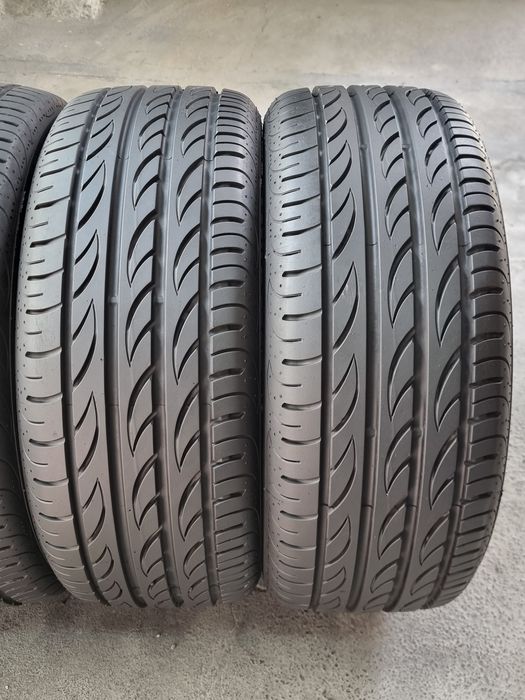 215/45/17 Pirelli 4Броя: 220€ 8мм