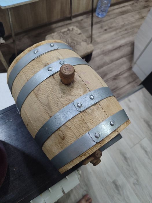 Продам дубовую бочку