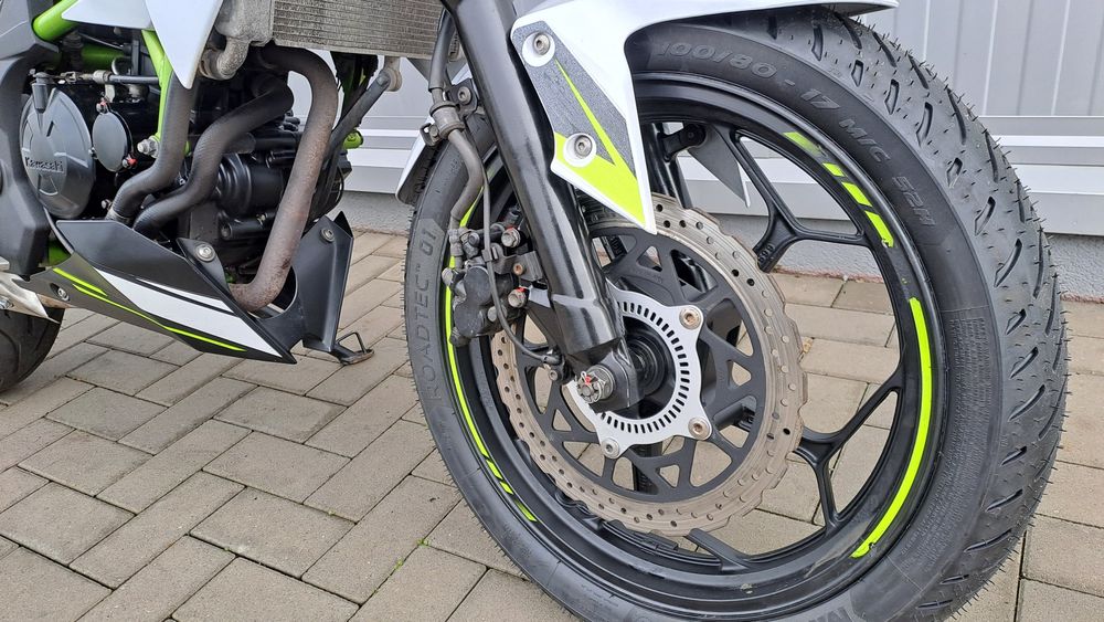 Kawasaki Z125 an 2020 categ A1