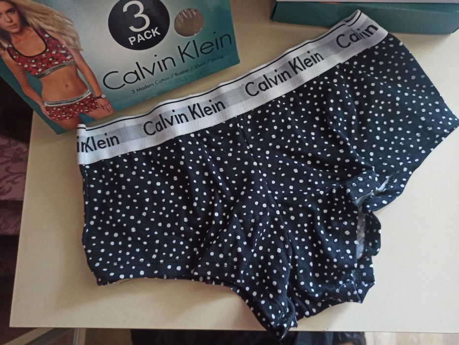 Set Calvin Klein Set Calvin Klein. Chiloți top boxer