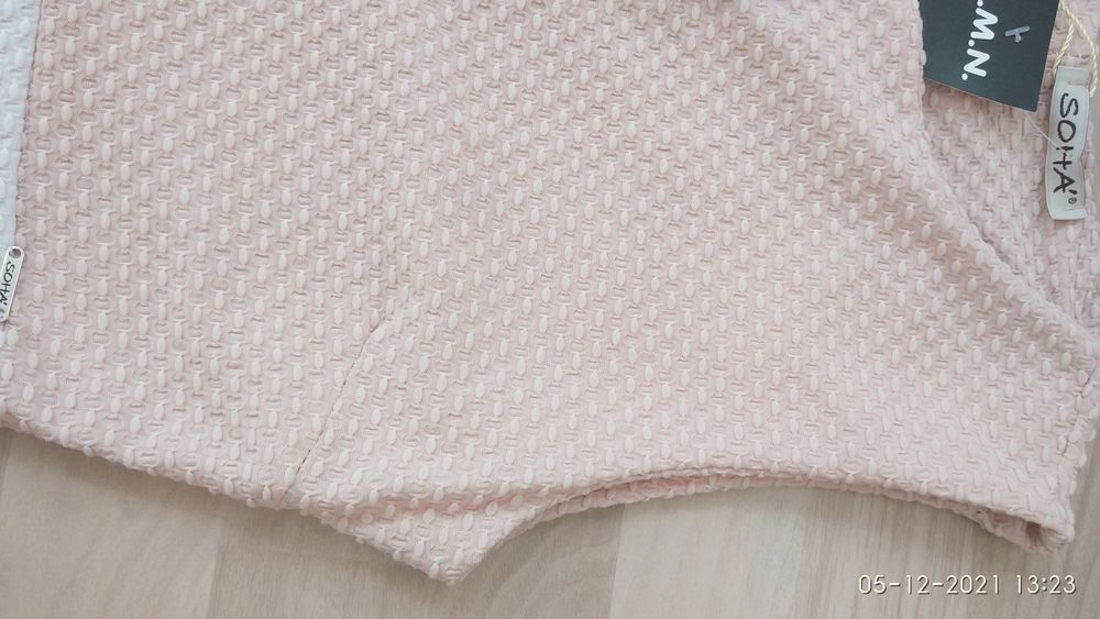 нова къса рокля без ръкав