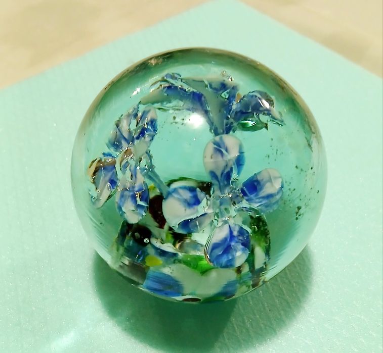 Стъклено украшение