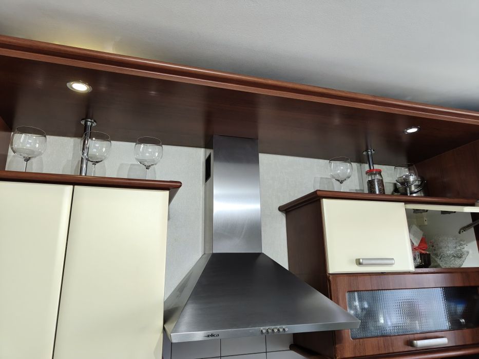 Кухонный гарнитур продам