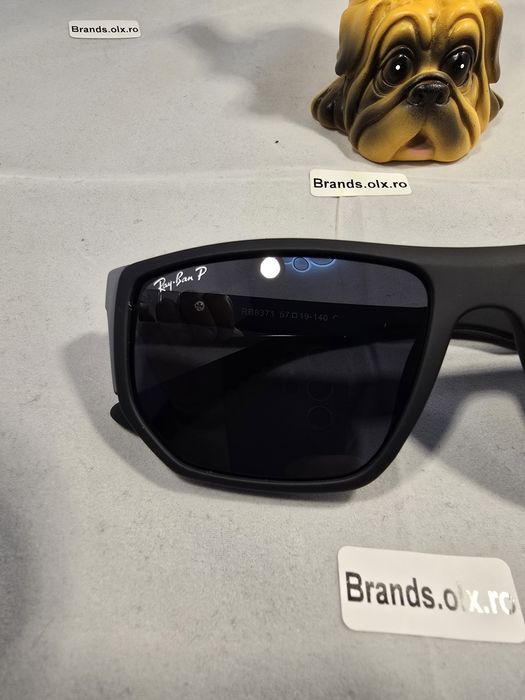 Ochelari de soare polarizati Ray Ban Ferrari RB8371, made in Italy