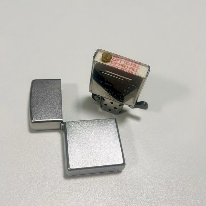 Оригинална запалка Zippo – Brushed Chrome, Made in USA