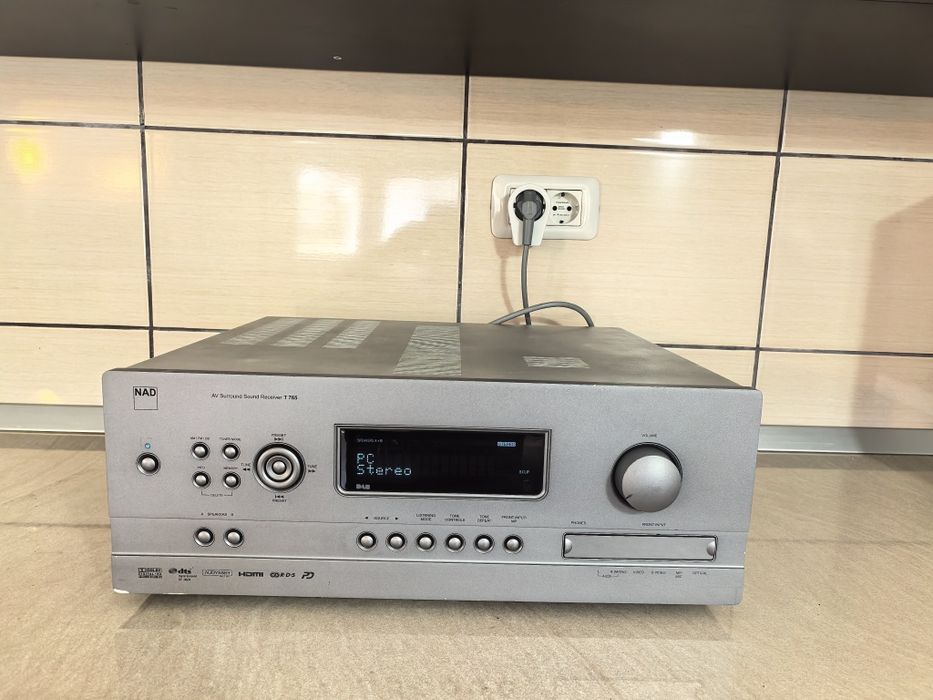 Amplificator NAD T765 statie A/V Sorround Sound Receiver