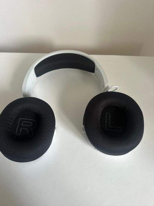 ISY IC 6010 Wireless RGB Gaming Ca noi