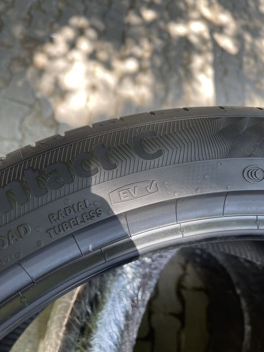 Continental 245/45R20