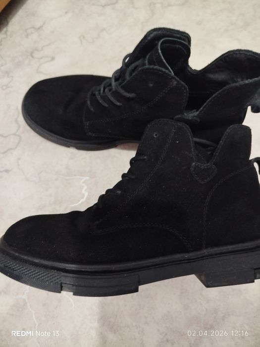 Продам женские ботинки 37 размер