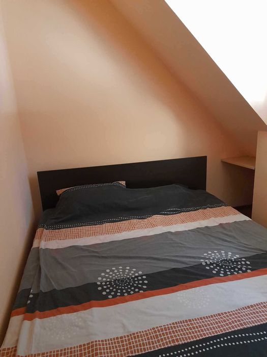 Дава се под наем Двустаен апартамент в Варна, Цветен квартал - 50 кв.м за 408 € - Снимка #2