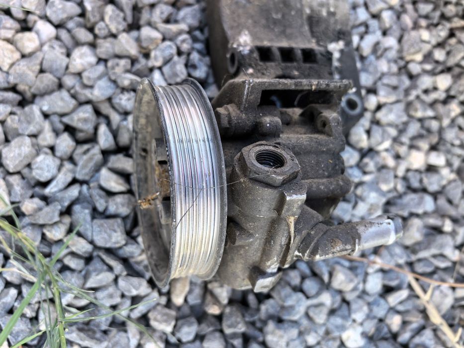 Хидравлична помпа Голф 4, Бора