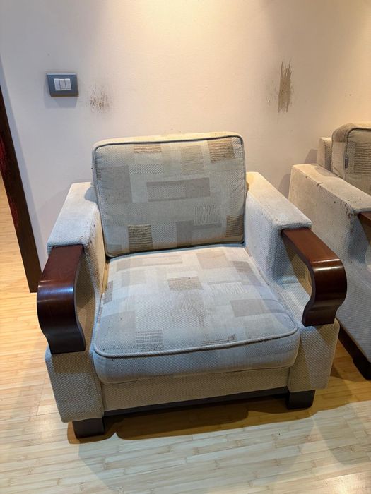 Set de canapea extensibila si 2 fotolii