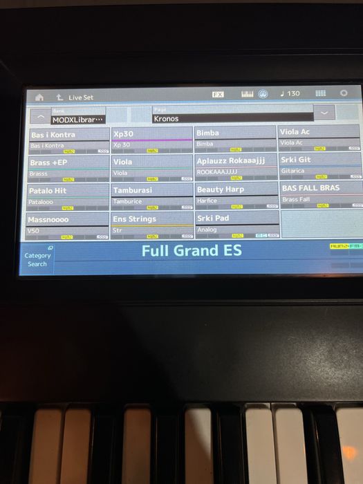 Clapa Yamaha Modx6 cu husa si set personal