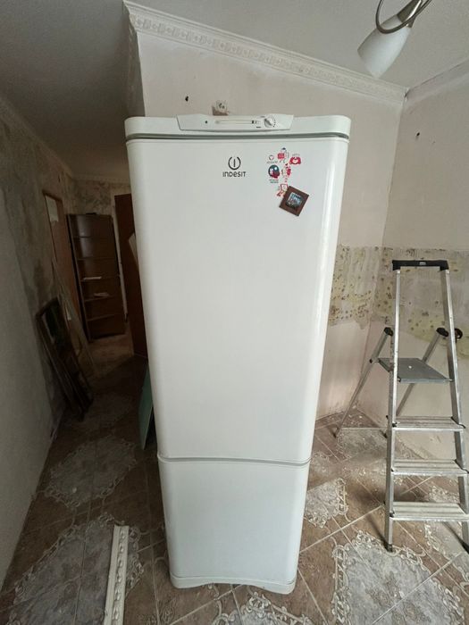 Холодильник 35 000