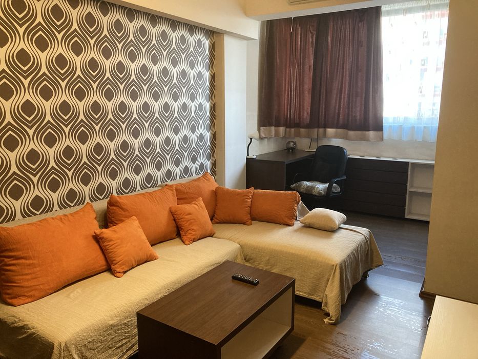 Vand apartament 1 camera+ nisa de dormit Ared Uta