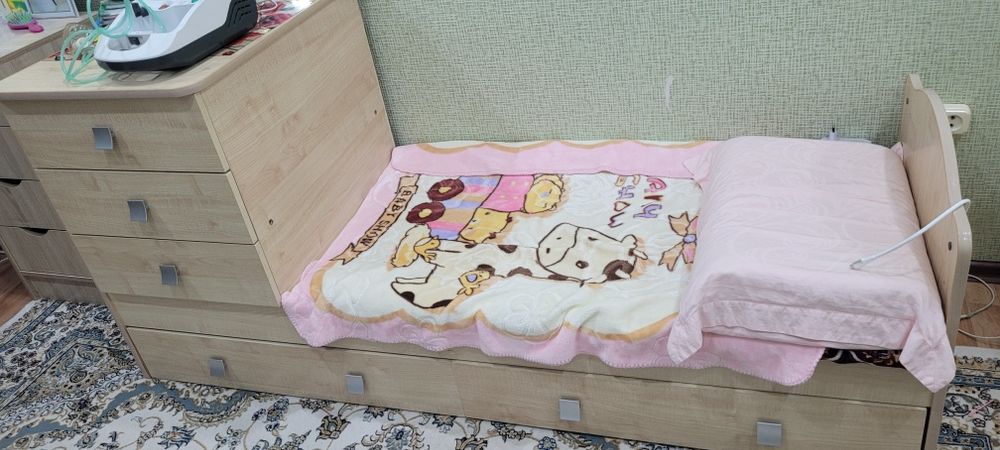 Детская кровать транформер  +качалка