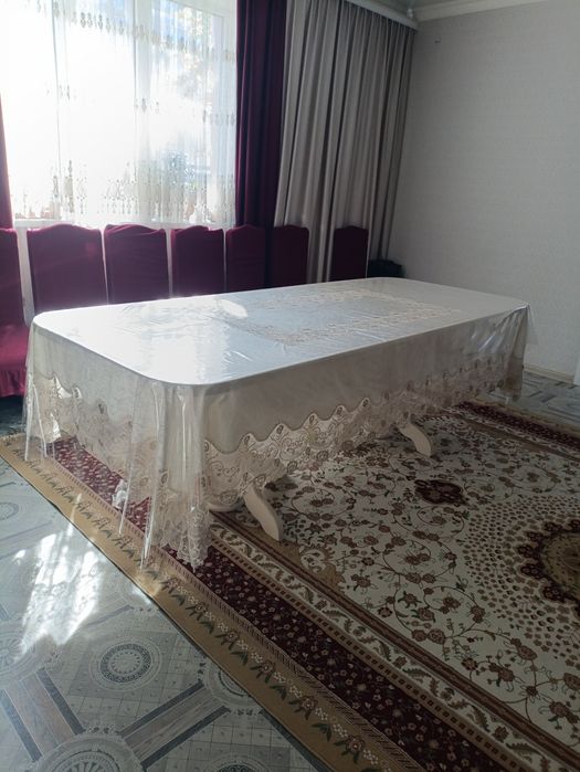 Продам гостиный стол, со стульями 14 шт