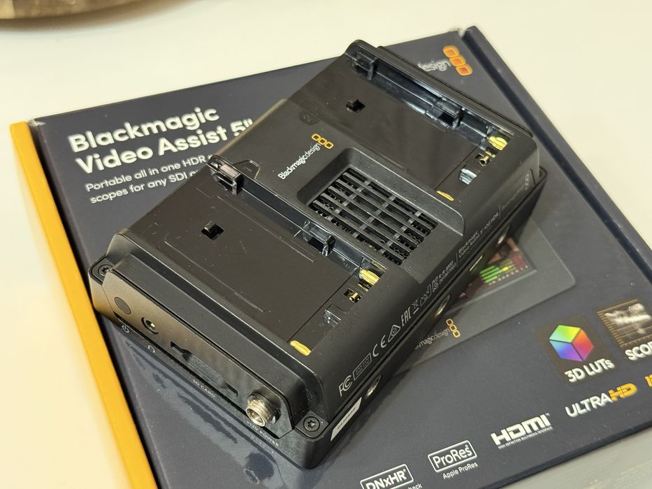 Monitor Blackmagic Video Assist 12G HDR 5"