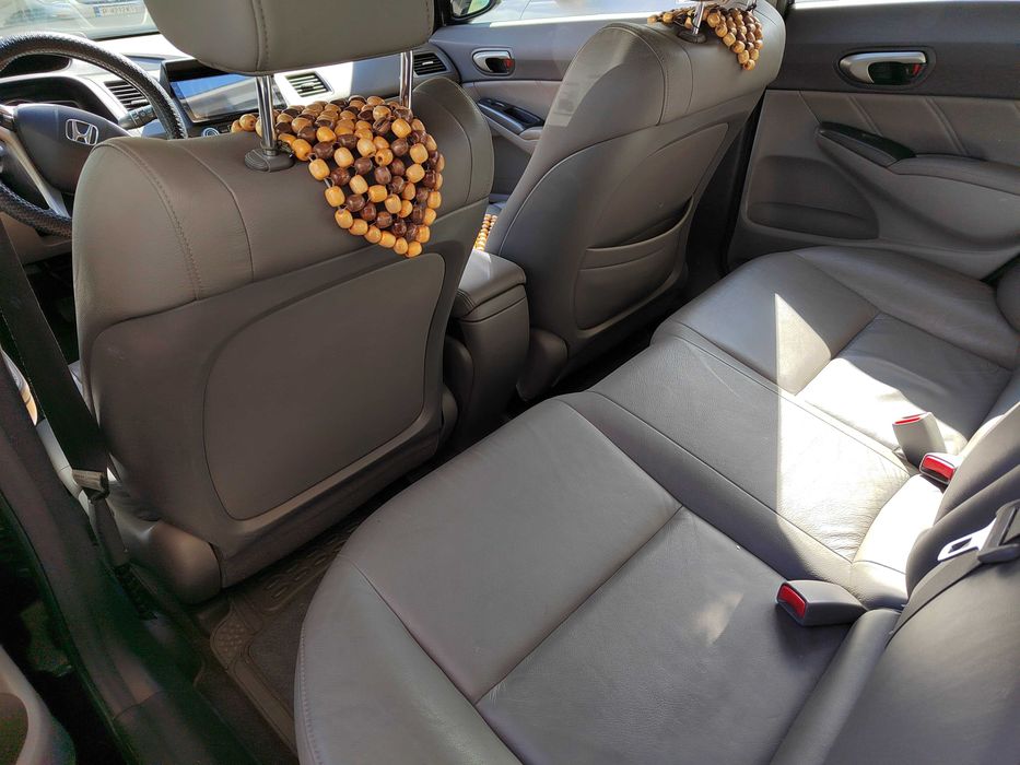 Продавам Honda Civic hibrid