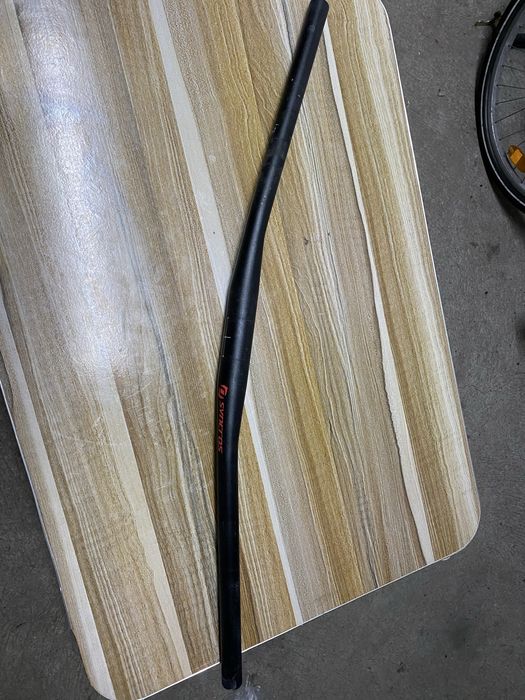 Кормило Syncros Fraser 2.0 (740mm / 31.8mm)