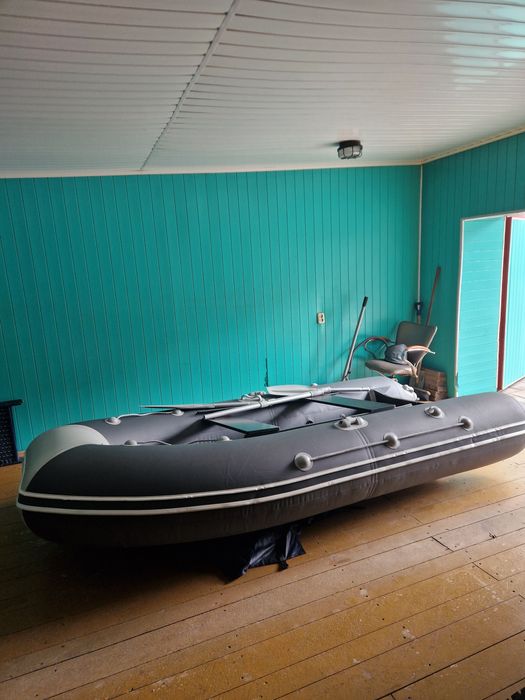 Лодка ПВХ с мотором