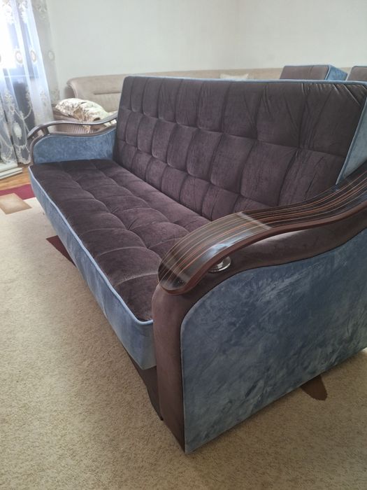 Продаётся диван и две креслы!!