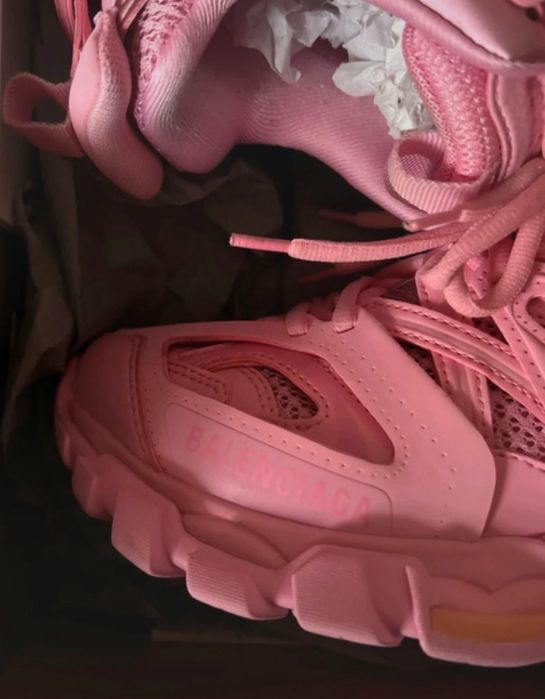 Balenciaga track