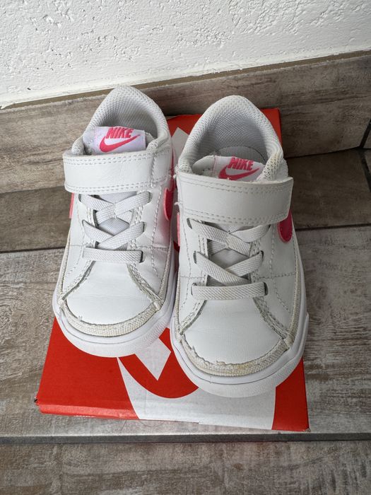 Детски спортни обувки nike legacy