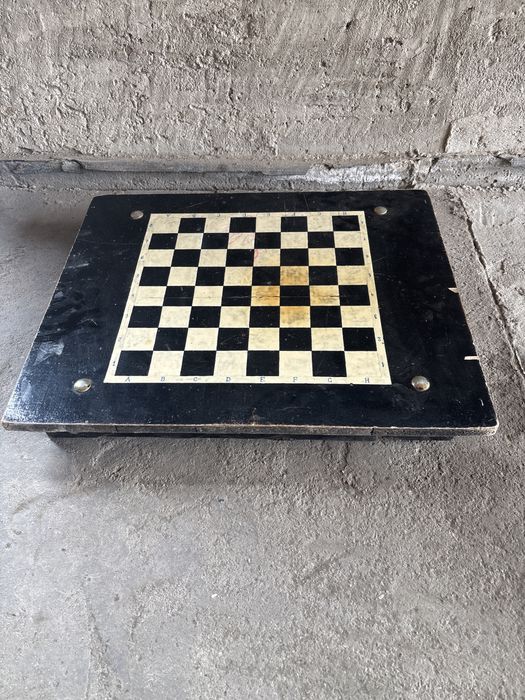 Стол для рыбака роклодной