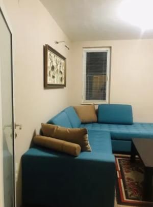 Двустаен апартамент в ж.к. Хаджи Димитър.