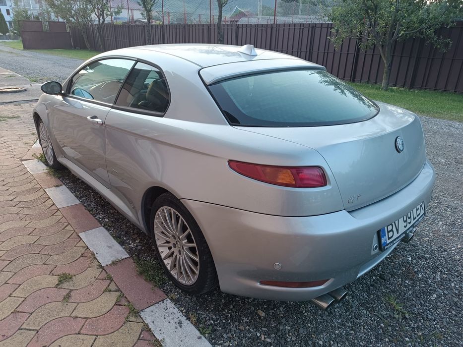 Vând doua Alfa Romeo GT