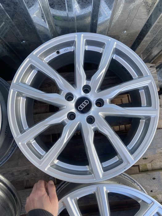 18 цола 5 х 112 мм Мерцедес , Фолксваген , Сеат , Ауди , VW