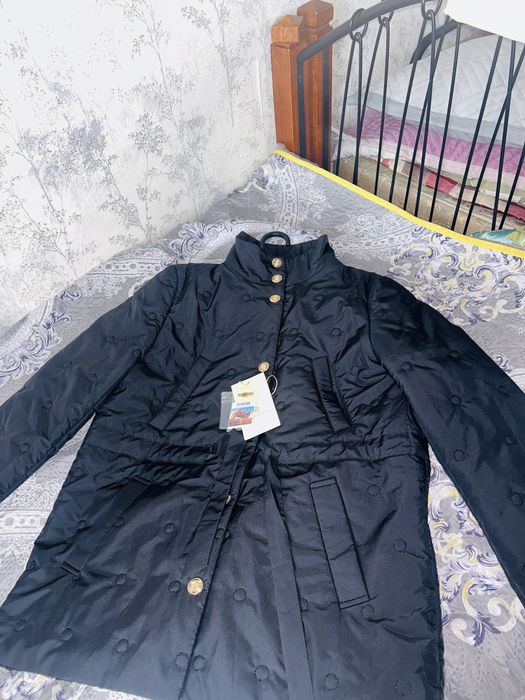 Подам новую куртку 48размер