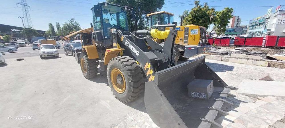 Сотилади ! Фронтальный погрузчик XCMG  XC936 2.1  куба Джойстик