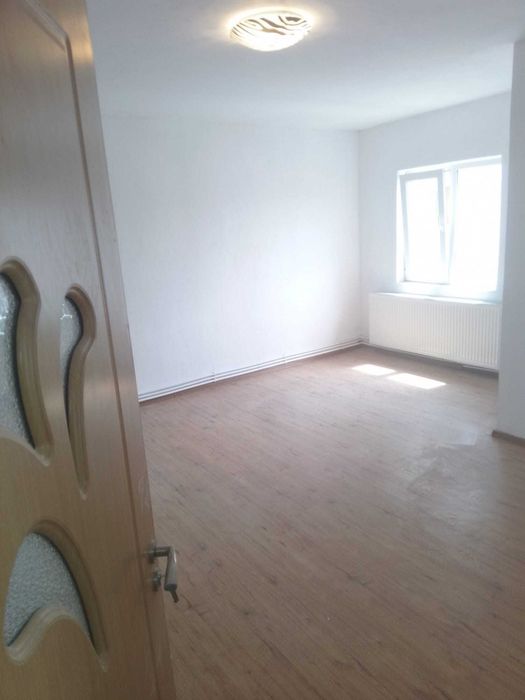 Vand apartament 2 camere Semidecomandat Filiasi
