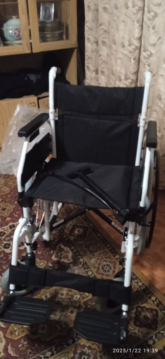 Инвалидная коляска