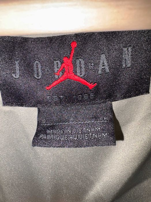 Air Jordan Дамско Зимно Яке - Размер S