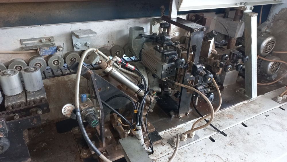 Кантираща машина ,точно окрайчване,ерови фрези прави цикли и полири