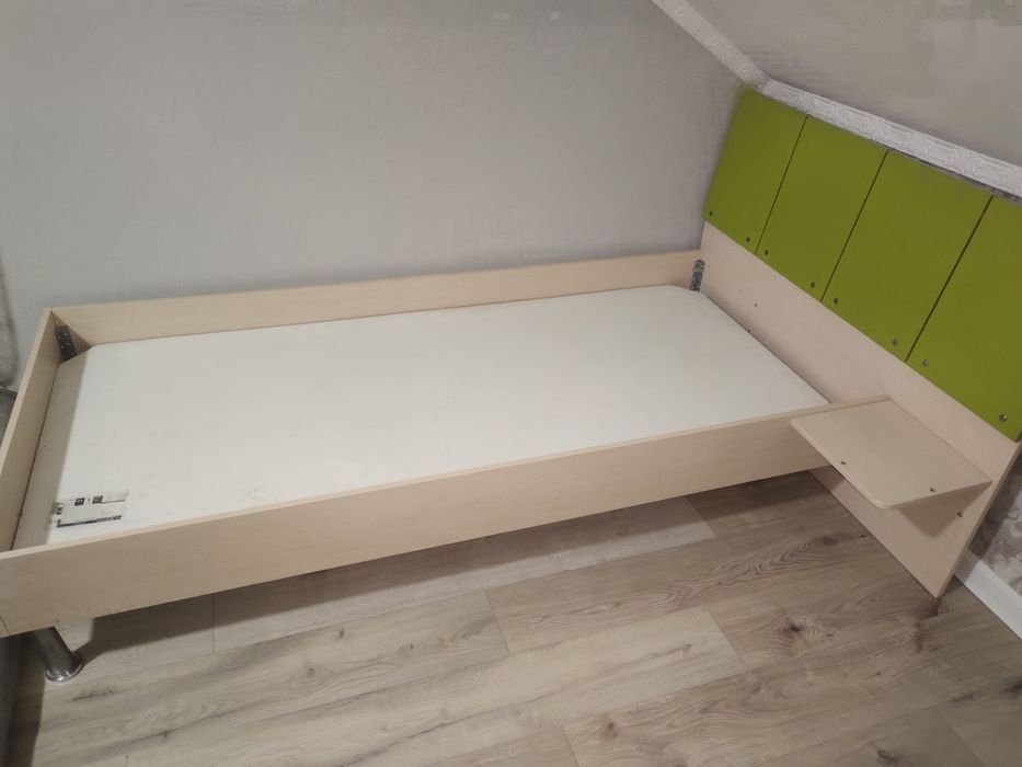 Продам Кровать 200x90