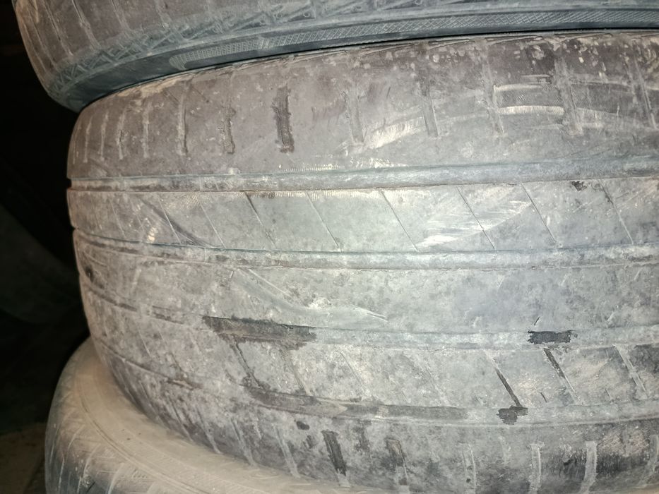 Продам 4 шины на 20.
