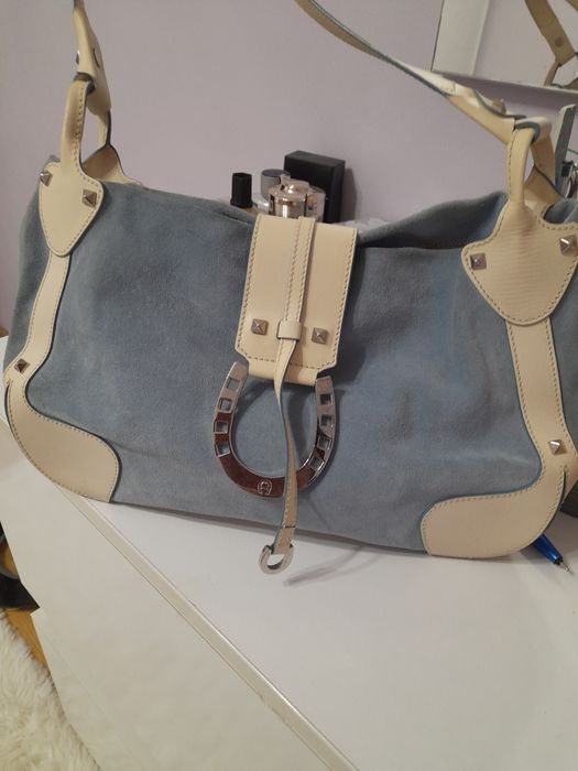 Продавам нови и използвани дамски чанти.