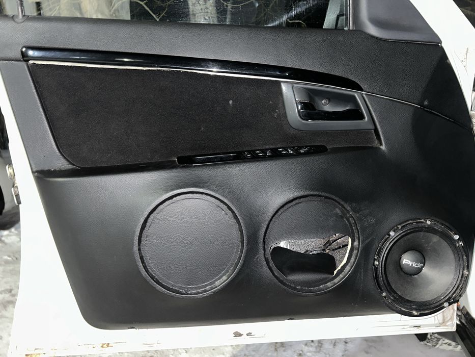 Продам дверные карты на приору