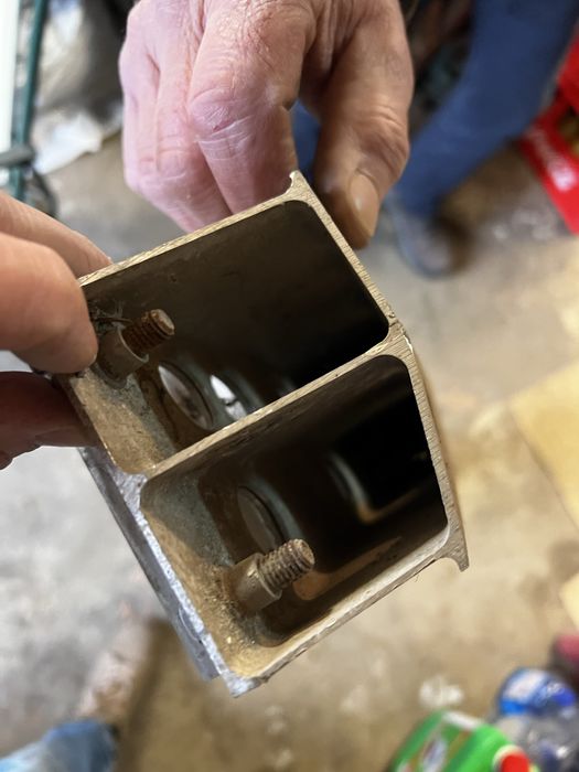 Armătură bară spate Lexus IS 2006–2013 (IS220d / IS250)