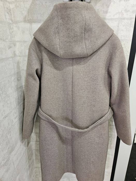 Продам демисезонное пальто