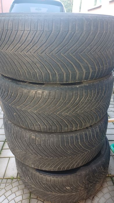 Продам резину Мишелин 275/45/20