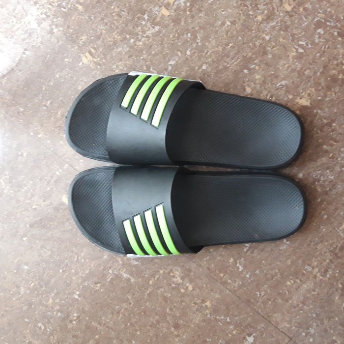 Papuci plaja! Purtati in sezonul ăsta 2 saptamani!